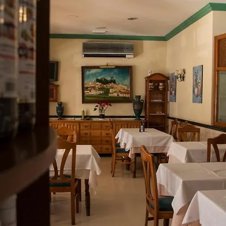 Pensión Restaurante El Cary Montemayor